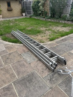 Young Man D.I.Y 3 Section Aluminium Ladder With Stand Off