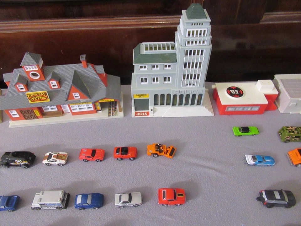 Galoob Micro Machines Lot Of 133 PIECES Mini Cars PLANES HELICOPTER & MORE - Image 4 of 4