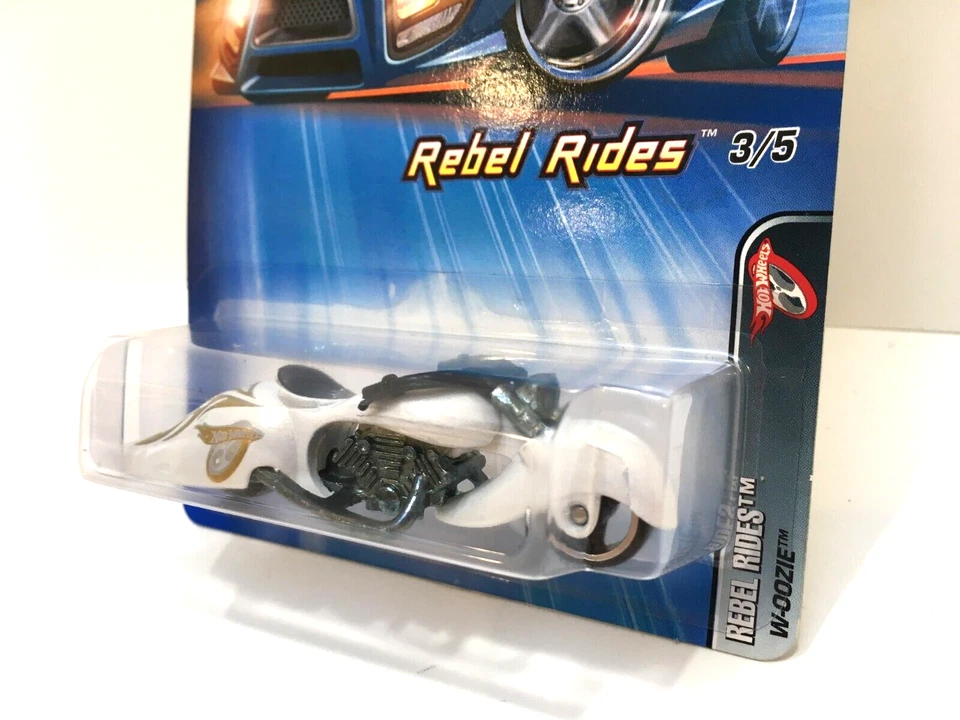 Hot Wheels Rebel Rides 2005 3/5 W-OOZIE motocicleta blanco/dorado llamas Coll. 78 Foto 2 de 4