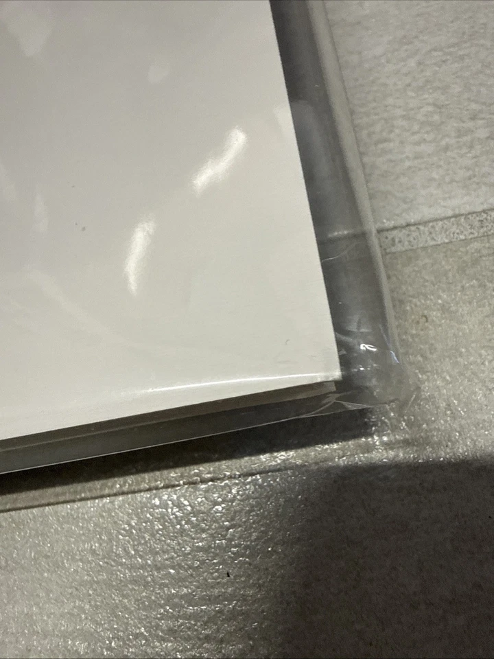 Epson Ultra Premium Presentation Paper Matte 17x22" 50 pack new w/ bent corners - Image 2 of 4