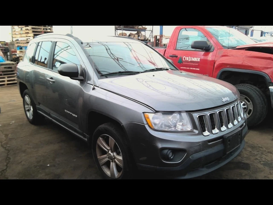 COMPASS 2011 Fuel Vapor Canister 6796051 Foto 3 de 4