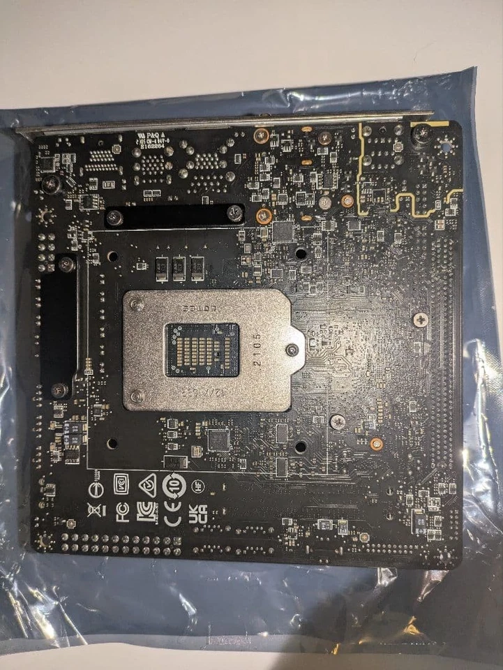Placa madre Msi Meg Z590i Intel I5 10400f CPU 500 GB SSD paquete Mini Itx juegos Foto 2 de 4