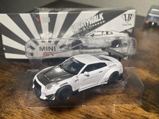 1:64 MINI GT LB WORKS Nissan GTR White #68 USED