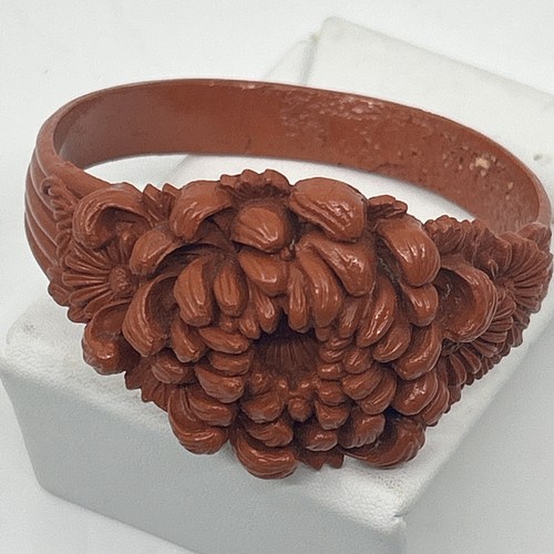 Carved Celluloid Chrysantemum Coral Toned Bangle Bracelet Vintage - Picture 6 of 14