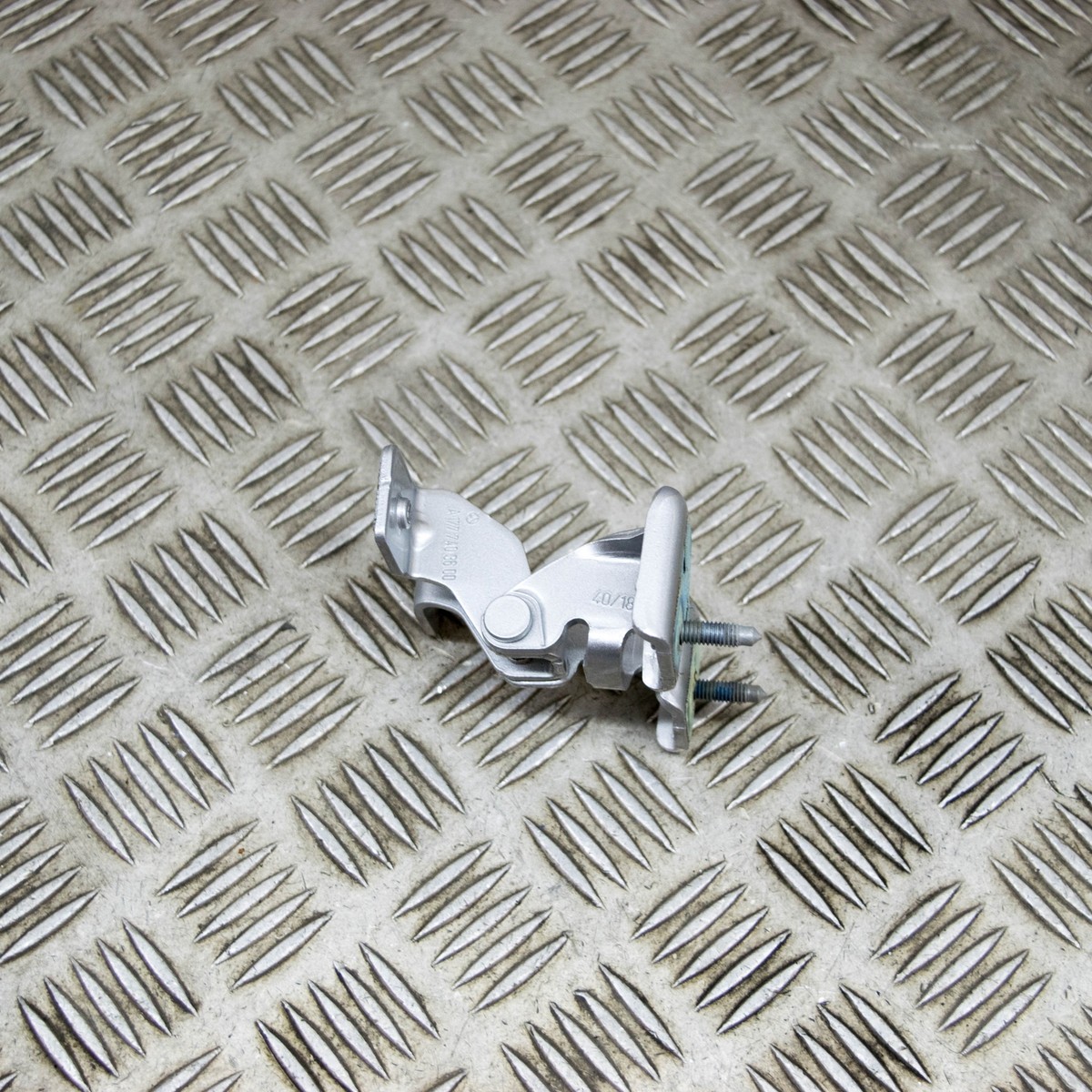 MERCEDES-BENZ B-CLASS W247 Rear Right Side Tailgate Hinge