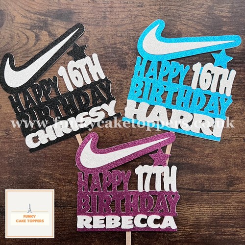 NIKE SWOOSH BIRTHDAY CAKE TOPPER CHOOSE YOUR COLOUR GLITTER NAME AND AGE - 第 2/12 張圖片