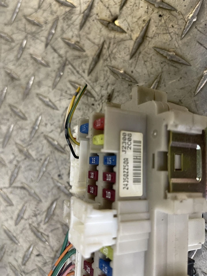 Nissan Titan 2012 cabina caja de fusibles conjunto probado OEM Foto 3 de 4