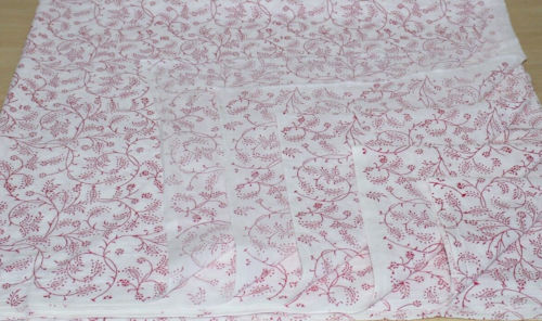 Ręcznie robiona tkanina kwiatowa czerwono-biała nadruk bawełna rękodzieło, tkanina krawiecka US - Zdjęcie 1 z 6
