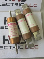 Qty 3 New Gould Shawmut TR200R Time Delay Fuse 200 AMPS 250 VAC Ships Free