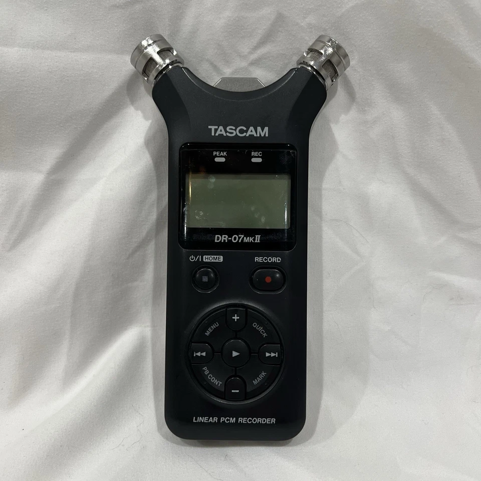 Black TASCAM DR-07MKII Linear PCMRecorder, 24-bit 96kHz - Image 3 of 4