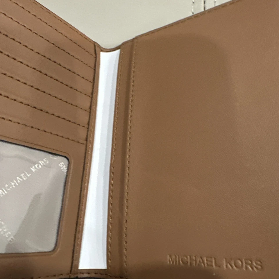 Michael Kors Cuero Jet Set Viaje Pasaporte Soporte Billetera Estuche Marrón Firma Foto 4 de 4