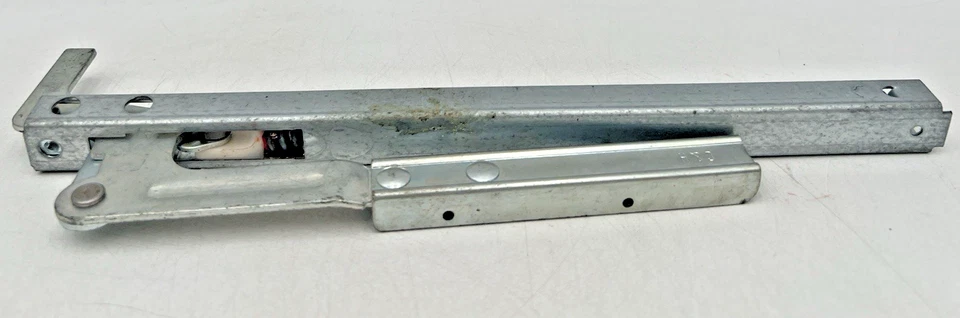 AMANA R0706010 DOOR HINGE LEFT SIDE MISSING SCREWS OEM GENUINE - Image 2 of 4