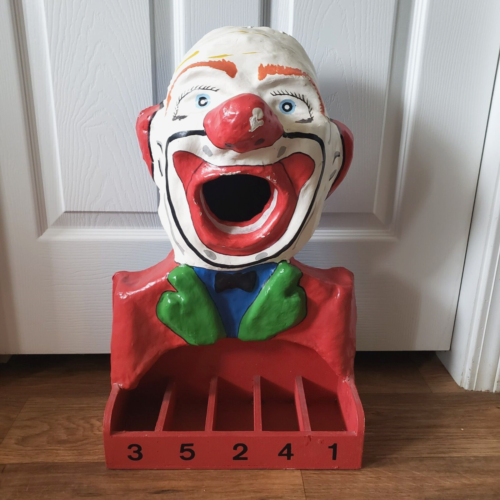 VTG. 40'S CARNIVAL CLOWN TOSS GAME MADE IN SPAIN (WOOD & PAPER MACHE)