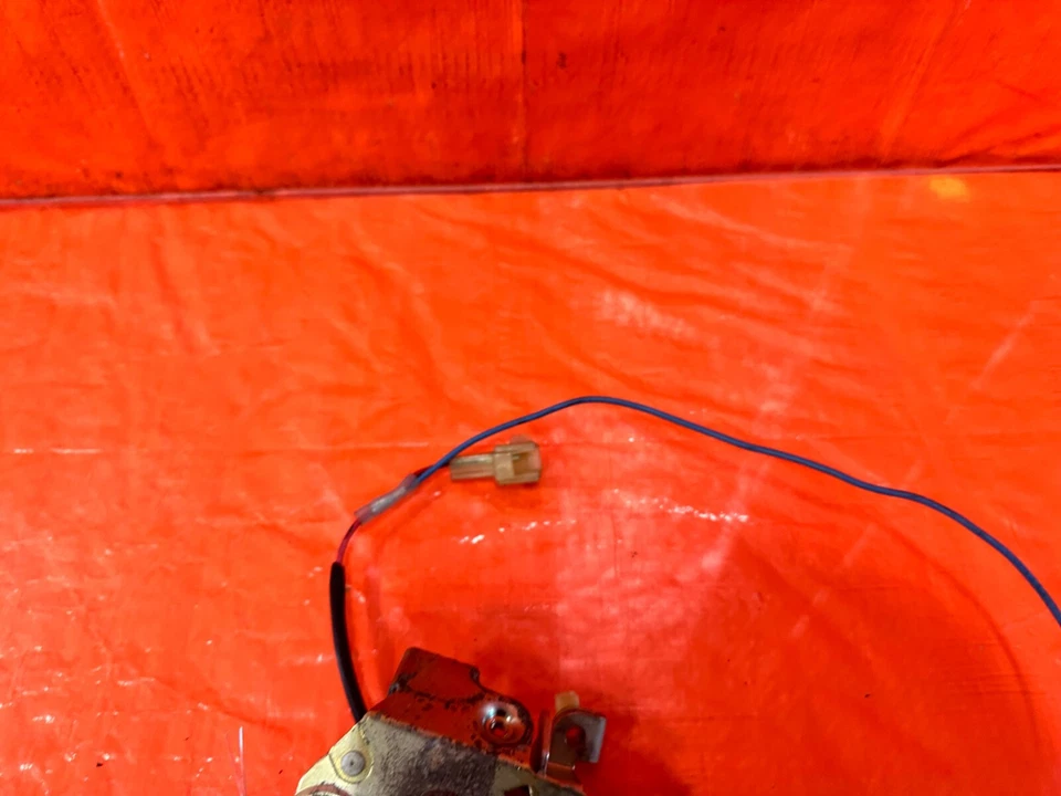 88-91 HONDA CRX - ACTUADOR DE BLOQUEO DE PESTILLO DE LA TAPA DEL MALETERO - FÁBRICA ORIGINAL #277 Foto 4 de 4