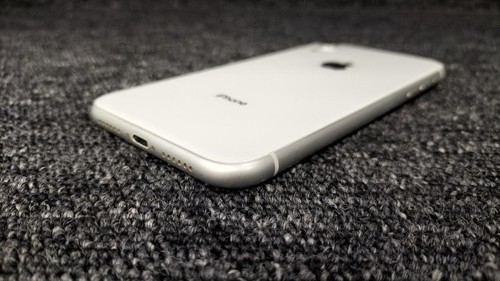 APPLE Model number: MT0J2J/A iPhone XR Smartphone White Popular model RARE - Afbeelding 3 van 13