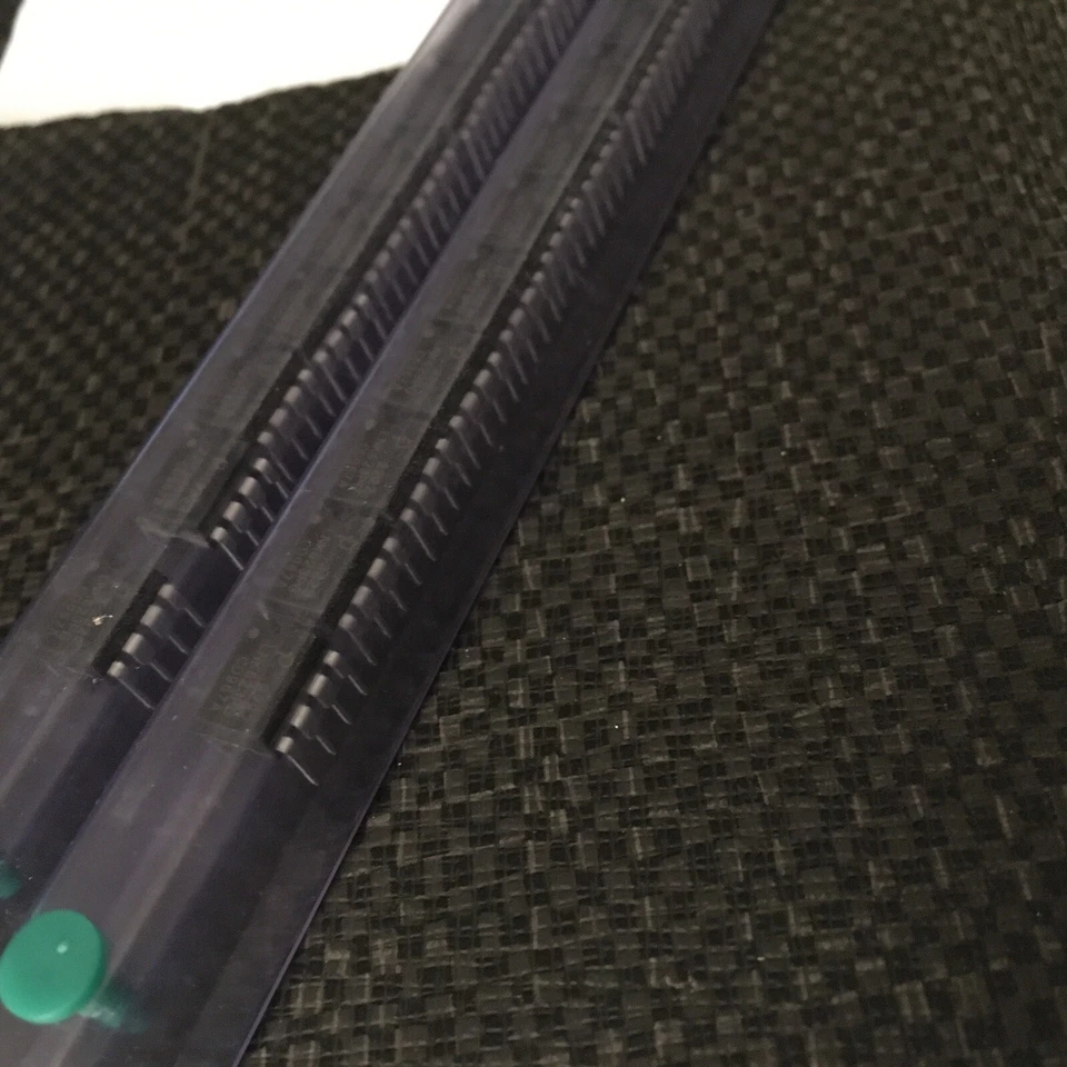 Microchip Technology CD967A VOLTAGE REGULATOR 100/PKG - Image 2 of 2