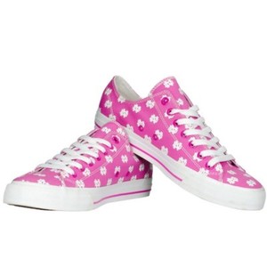 pink sneakers ncaa