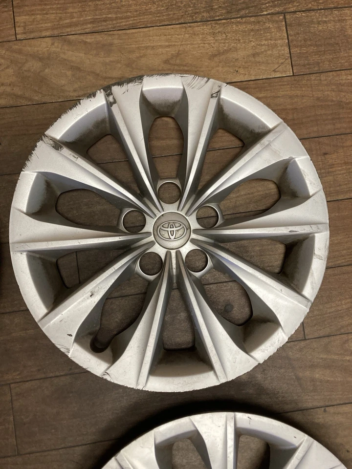 OEM 2015-2017 TOYOTA CAMRY 16 POLEGADAS TAMPA DE RODA CUBO CONJUNTO 42602-06120 #B4 - Imagem 3 de 4