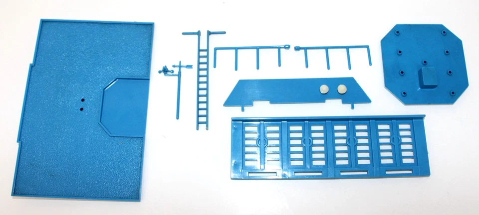 Plasticville AD-4 O/S Airport Administration Building Boxed 100% Complete 1954 D - Image 2 of 4