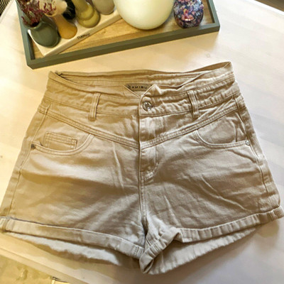 Amisu Damen Cargo-Shorts Beige Gr. 38Baumwolle Twill Knopf Taschen Wandern