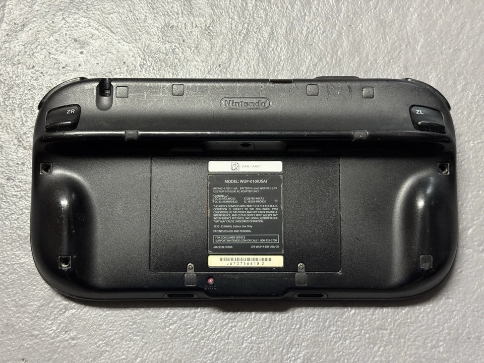 Consola Nintendo Wii U y Gamepad solamente, sin cables sin probar Foto 3 de 3
