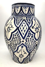SAFI Morocco Large Vase 9.5 inches signed Safi/potter sig unreadable