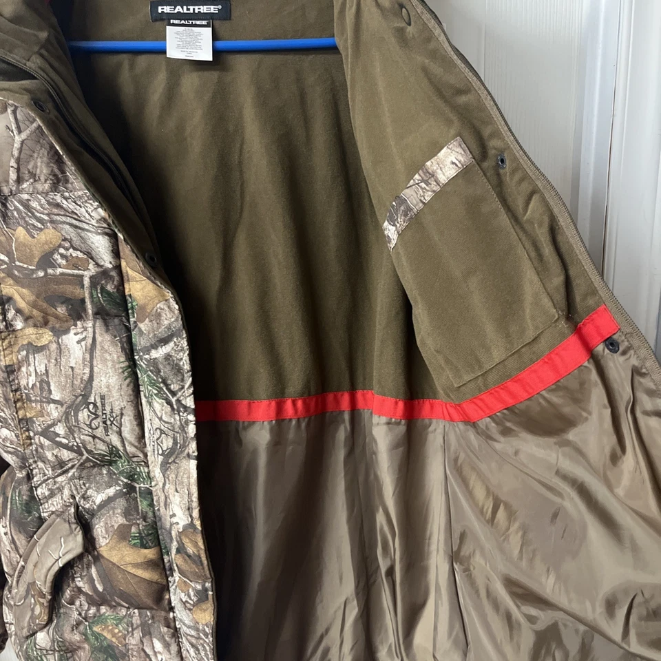 REAL TREE XTRA Women’s Camo Puffer Jacket XL Zip Hood - Fur Trim Removable - Image 3 of 4