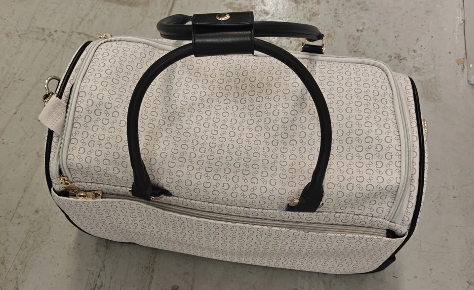 Bolso de Viaje de Lona con Ruedas GUESS Colección Suma Color-cemento Foto 4 de 4