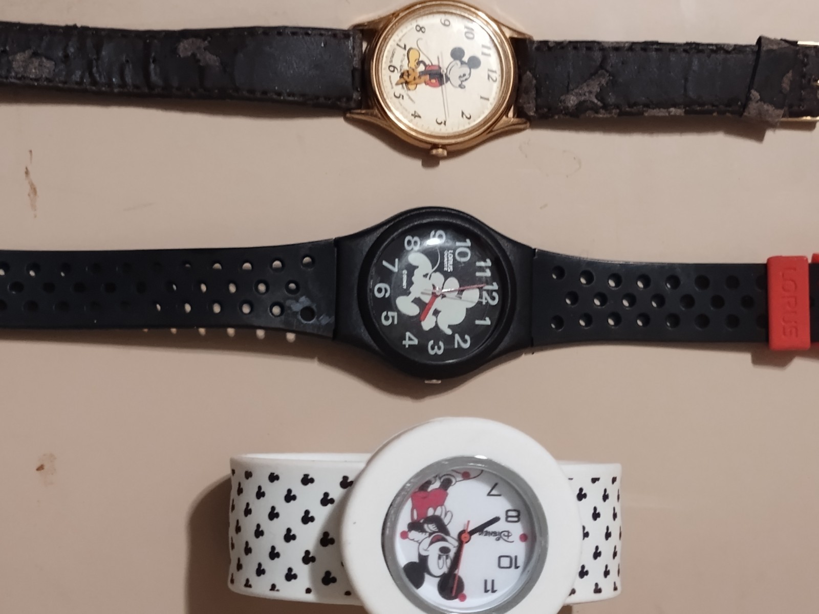 Часы Mickey Mouse Watches