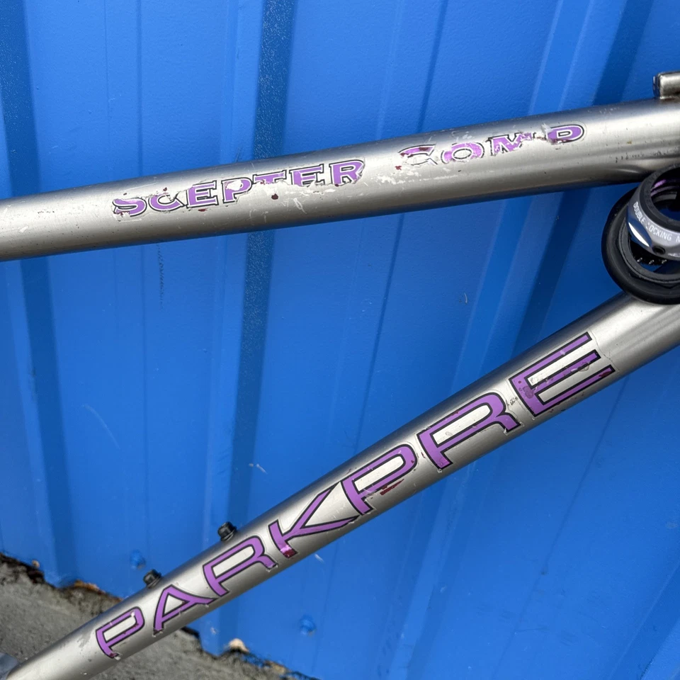 "Marco de 15"" Parkpre Scepter Comp 26" Ti-Plated CrMo Steel MTB con soporte para auriculares 1994" Foto 3 de 4
