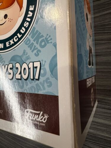 Funko POP! Freddy Funko As Red Ranger (2017 SDCC)(525 PCS)(Damaged Box) #SE - Picture 10 of 13
