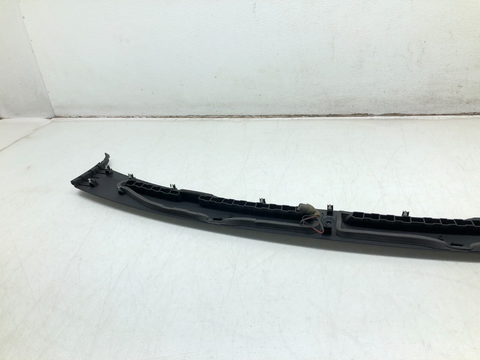 2017-2024 MASERATI LEVANTE FRONT DASHBOARD DEFROST GRILLE TRIM COVER PANEL OEM