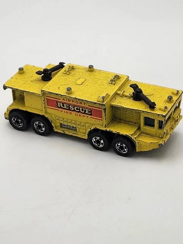 Hot Wheels Vintage BLACKWALL Hong Kong Airport Rescue Fire Truck YELLOW Diecast