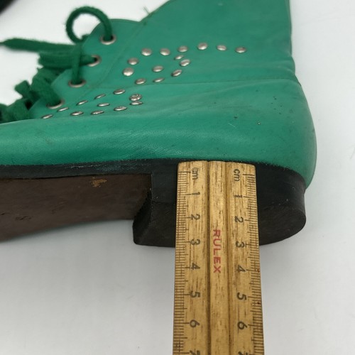Vintage 80s 90s Green Leather Ankle Boots 8 Studded Retro Mod - Picture 15 of 23