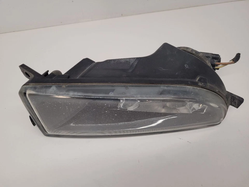 12-14 VW BEETLE RH Passenger Fog Driving Light Bumper Mounted 5C5941700B        - Image 2 of 4