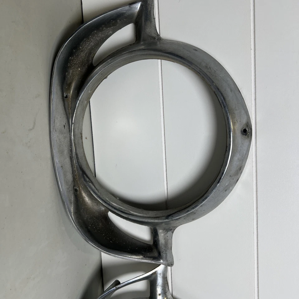 Cadillac Deville 1956 2 faros bisel par fundido Foto 2 de 4