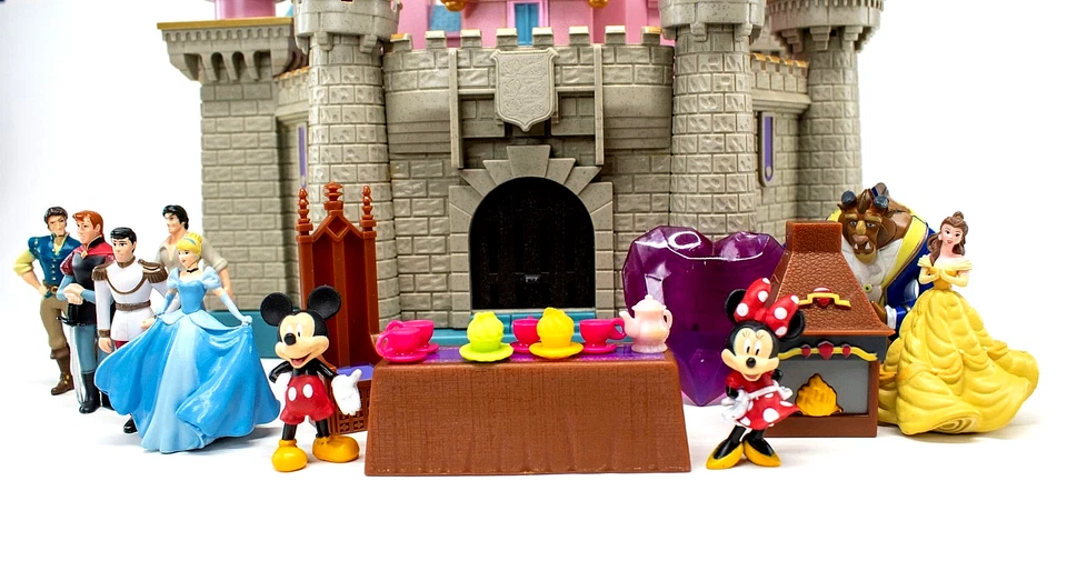 Sleeping Beauty Castle Sound & Music w 9 Figures Disney Resort - Image 2 of 4