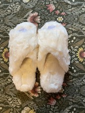 PINK Victoria's Secret Cream Fuzzy Slippers Women's Large 8-9 NEW