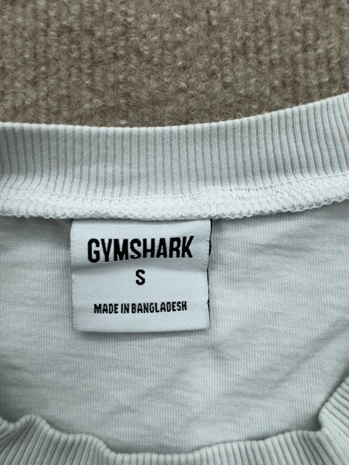 gymshark cropped athletic workout short sleeve shirt