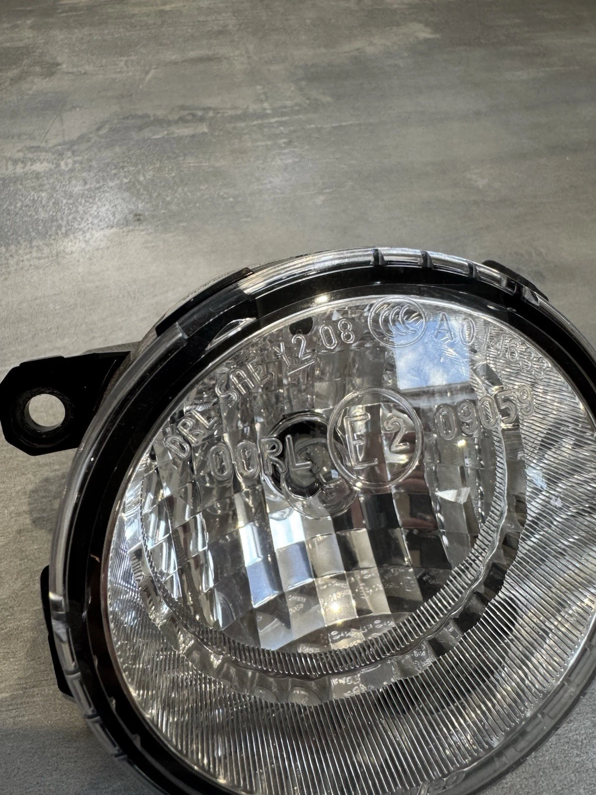 Valeo Daytime Running Light/Fog Light 8324A014 89207251 Mitsubishi L200 New 2