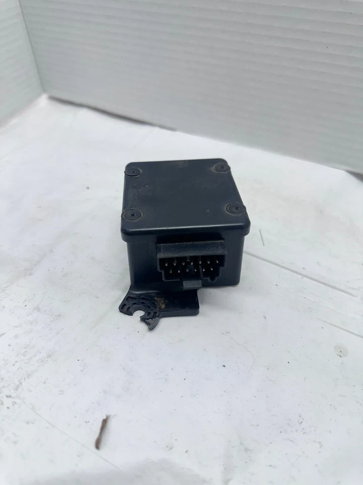 1998 1999 2000 2001 Dodge Durango/ Ram 1500 Seat Belt Module P56043003AD *READ - Image 4 of 4