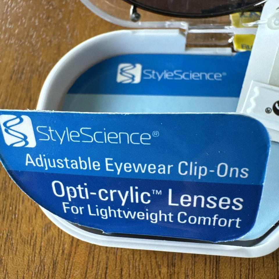 Gafas de sol Style Science ovaladas polarizadas con clip ajustables sobre gafas Foto 4 de 4