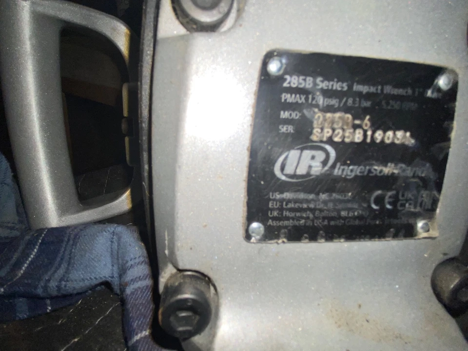 Pistola de impacto de aire 1 in drive Foto 2 de 4