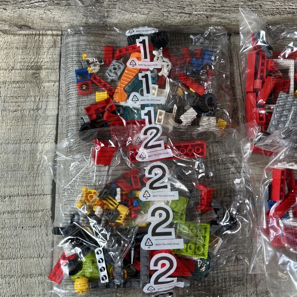 LEGO CITY: Estación de Bomberos (60110) Juego incompleto Faltan Bolsas 3+4 Leer Descripción Foto 2 de 4