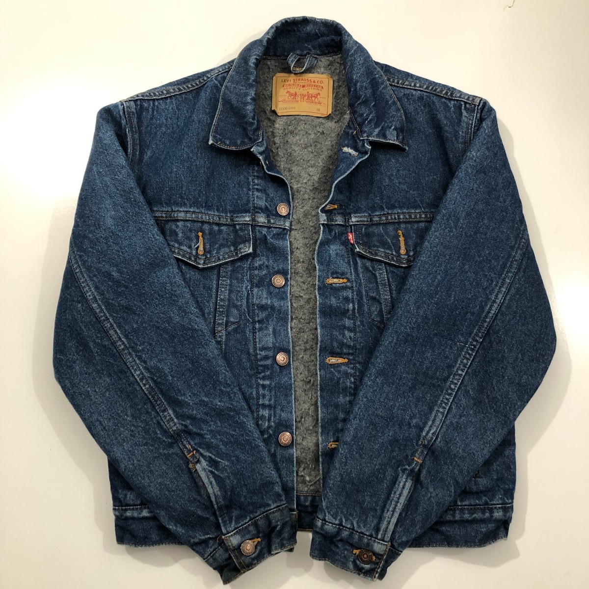 Vintage Levis Denim Trucker Jacket Size 38 Blanket Lined Vintage Levis Denim Trucker Jacket Size 38 Blanket Lined
