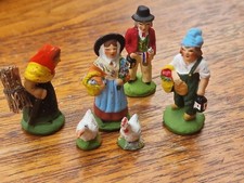 Konvolut 4 alte französische Terracotta Figuren bemalte Tonfiguren Bauer Hühner