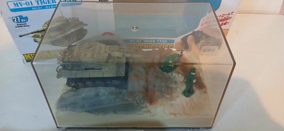 Rare Takara MILITARY VEHICLE RC MV-01 Tiger tank. Mini radio controlled tank. - Image 2 of 4