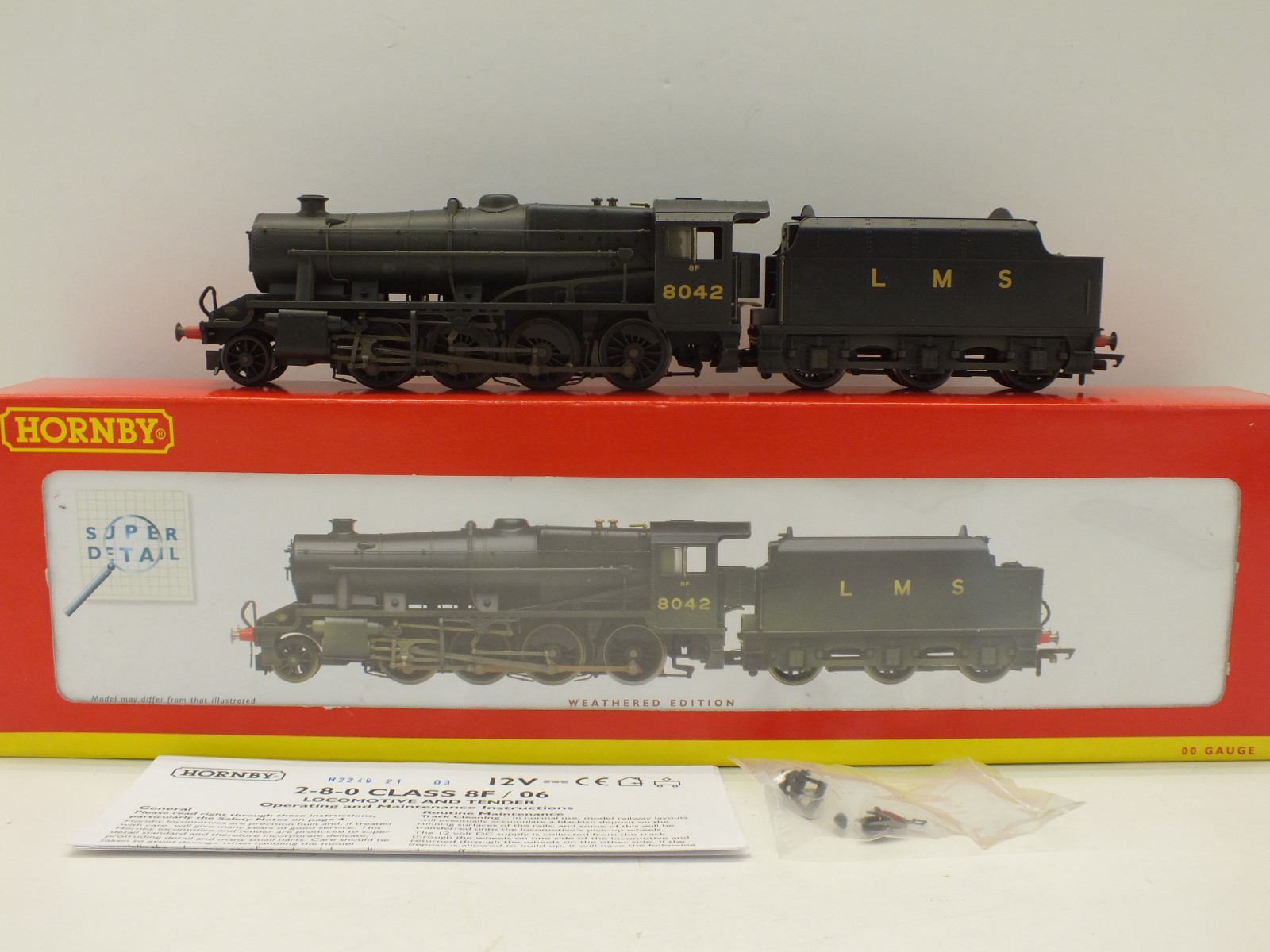 HORNBY R2249 LMS CLASS 8F 8042 BLACK WEATHERED EXCELLENT BOXED (OO3244)