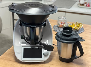 Thermomix TM6, mit 2. Mixtopf, mit neuem Messer, Top Zustand