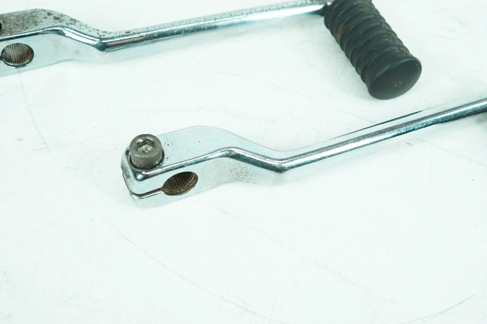 Harley Softail Fat Boy 2004 FLSTFI FABRICANTE DE EQUIPOS ORIGINALES PALANCA DE CAMBIOS PEDAL PUNTOS PICADOS Foto 2 de 4